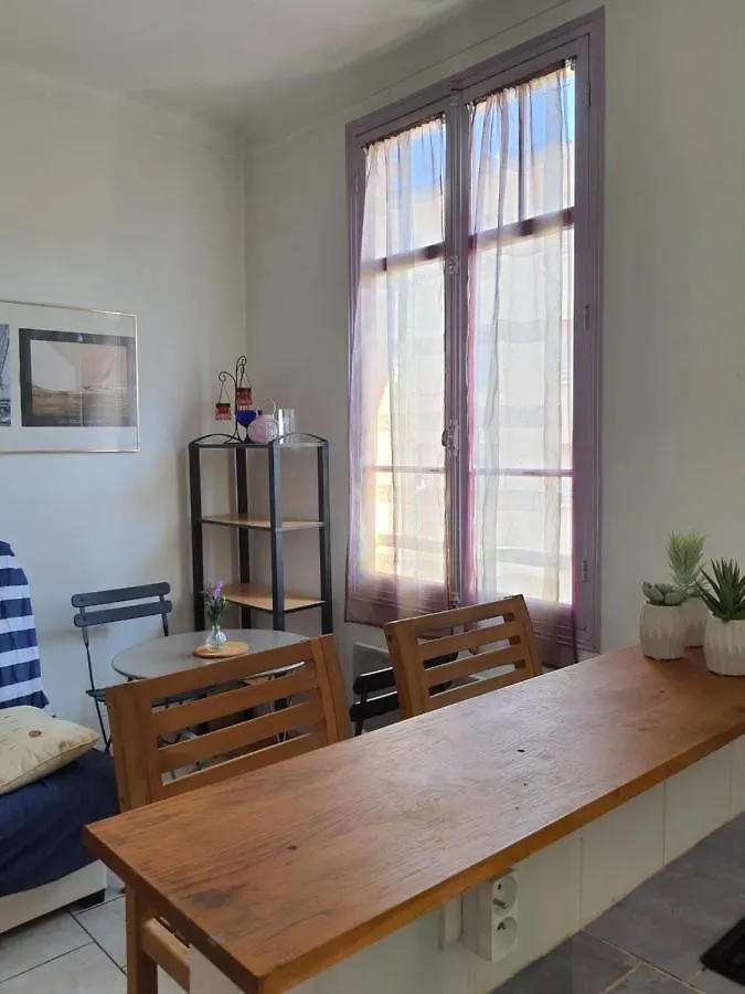 Beau Duplex Lumineux Avec Apercu Mer Antibes