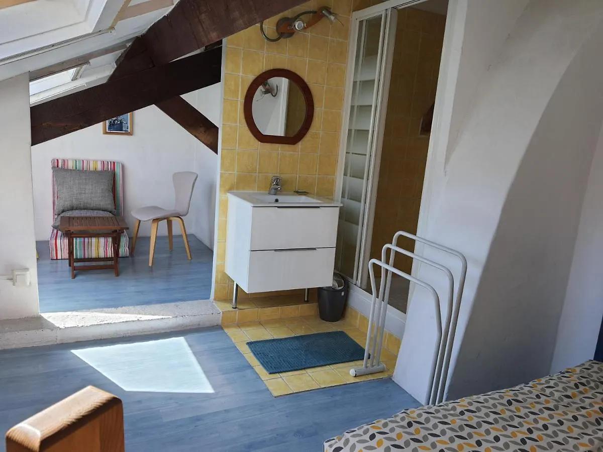 Beau Duplex Lumineux Avec Apercu Mer Apartment Antibes