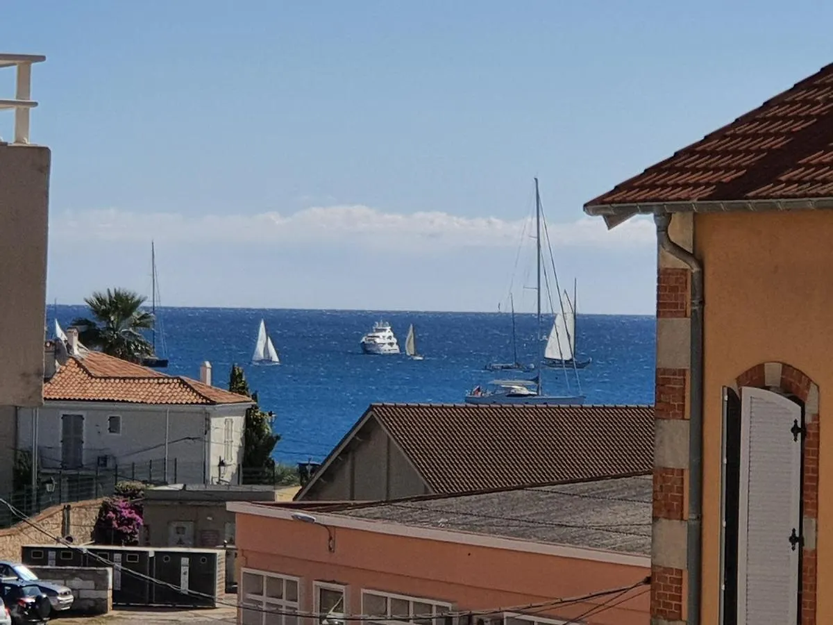 Beau Duplex Lumineux Avec Apercu Mer Antibes 0*,